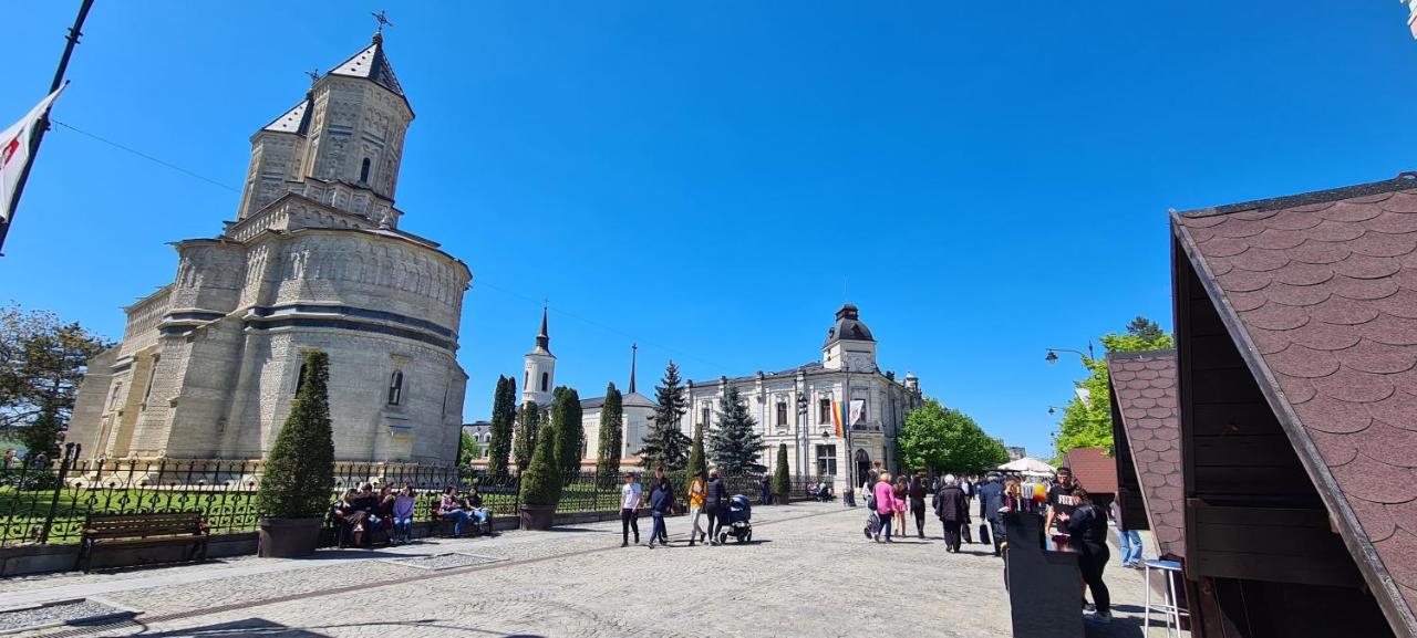 Genesis - Iasi City Center Luaran gambar